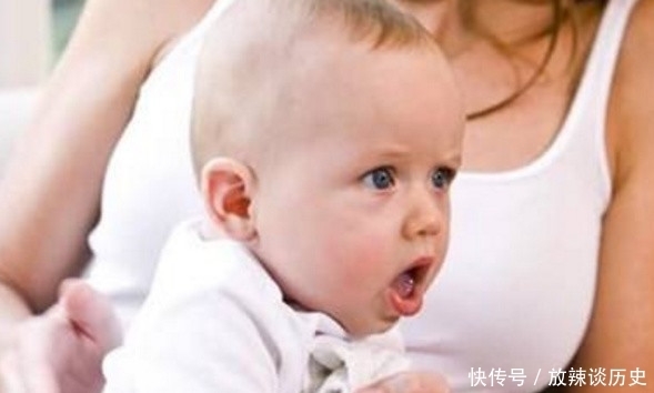 拍打|宝宝嗓子里有痰排不出，宝妈先别急，掌握一些方法帮宝宝排出