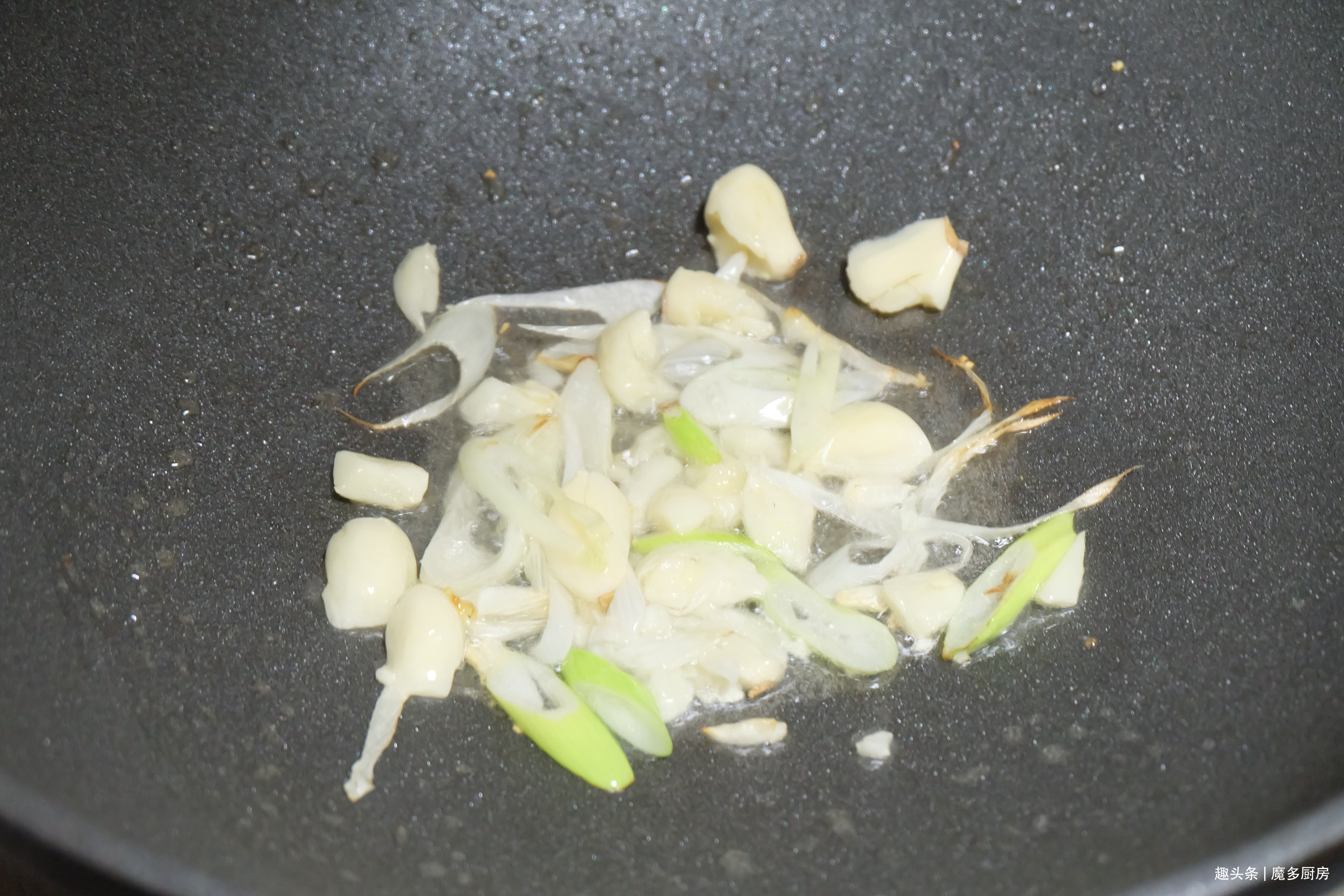 全职妈妈准点做晚餐,20分钟做出一桌家常饭菜,营养健康味道香