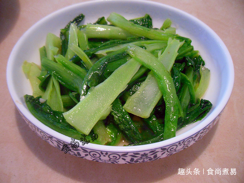 老妈做的五菜一汤,很家常接地气,吃的舒坦,在外花钱也买不到