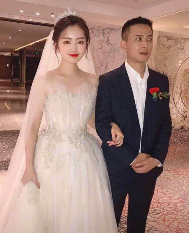 山大 “最帅岳父”火了!出席女儿婚礼被误认为新郎,新郎:压力山大