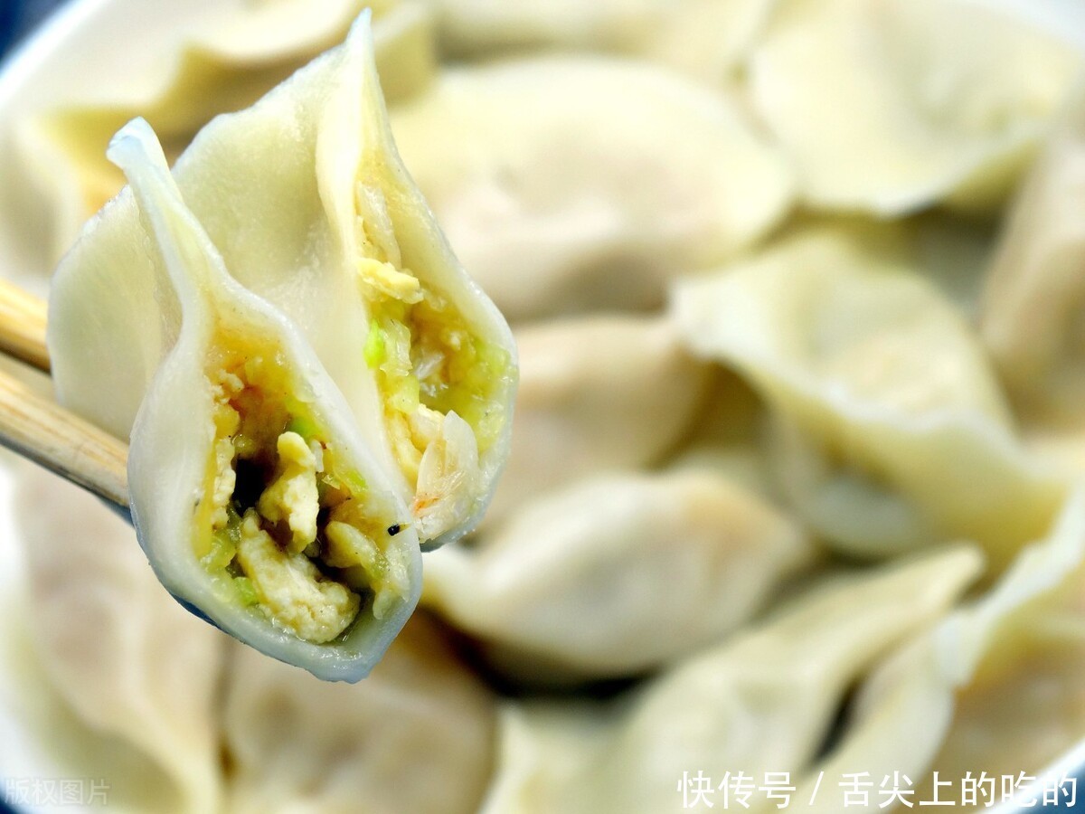 老少皆宜|夏天多吃这馅饺子,清淡清香营养高,一顿能吃30个,比肉馅还香