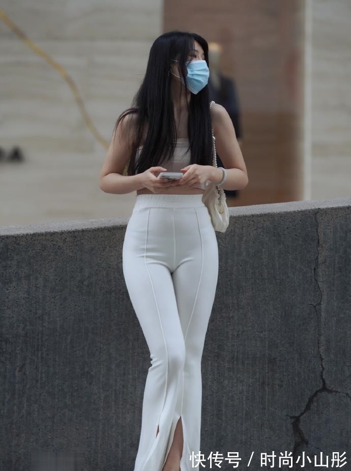 裤子 微胖姑娘穿“白色”还这么迷人，到底是施了啥魔法？