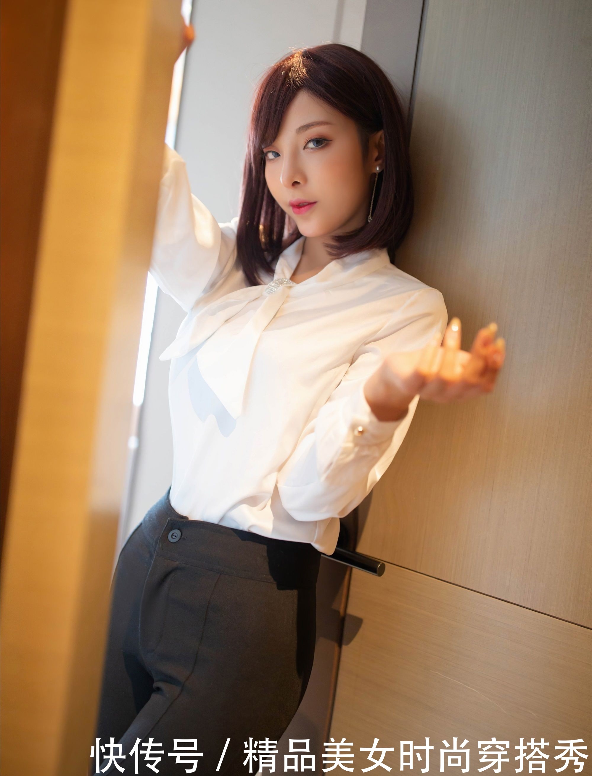 黑白|经典的黑白搭配总是让人着迷，在平时总是不知不觉地搭配在身上