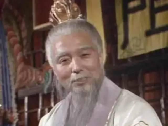 为什么如来急忙把孙悟空压在五行山下?原来是惧怕猴子大喊二个字!