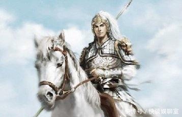 打架|他打架不行,骑马不会,却只因够骚,便成为了一代战神