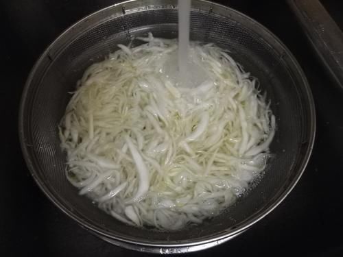 白白菜|1颗白菜做2道菜，酸辣菜梗，清炒菜叶，不同味道总有一款适合你