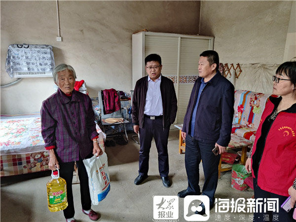 老年人|聊城东阿县住建局开展“敬老月”走访慰问活动