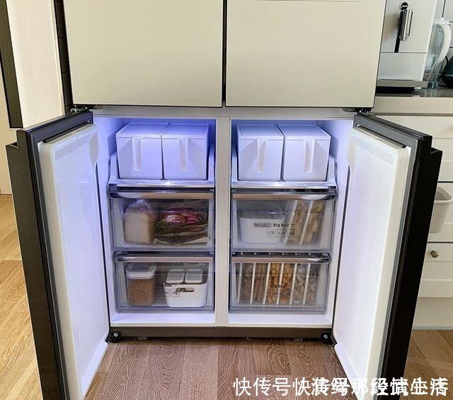厨房|看了她家的厨房收纳场景，我甘拜下风！学会了你也是收纳“王者”！