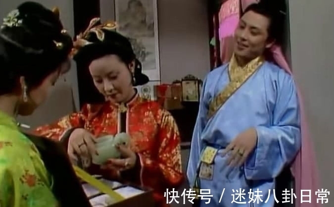 冷子興$賈璉是受鳳姐壓迫的公子還是情薄如紙的紈绔子弟?平兒看得很清楚