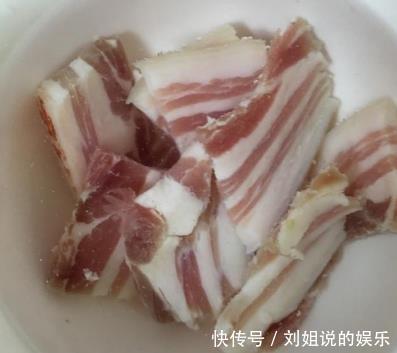 腊肉太咸怎么办?大厨教你1个小妙招,腊肉不咸不淡,味道刚刚好