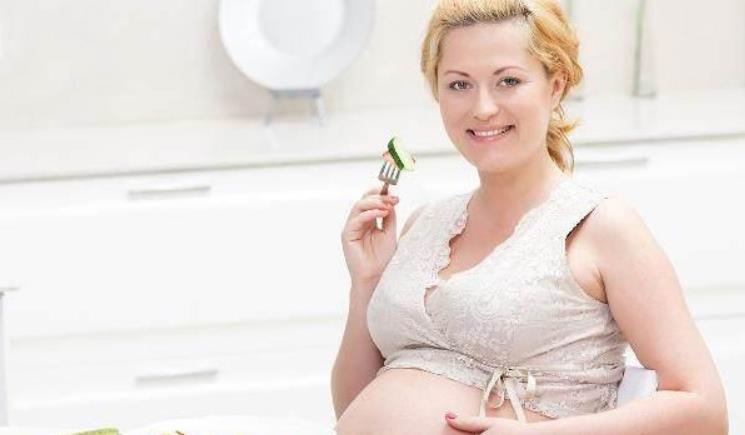 红枣干|孕妇也可以吃零食,孕期吃对这几样零食,对孕妈和胎儿都有益