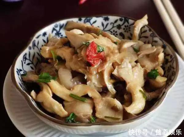 此菜富含多种氨基酸,促进智力发育,对婴儿和老人的健康十分重要