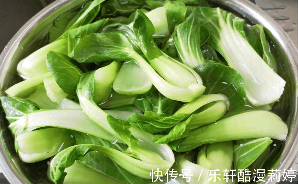 冬天，最该吃的不是白菜，而是它，营养又解馋，不懂吃怪可惜