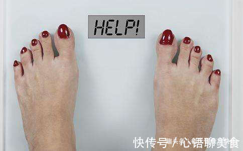 体重|减肥时不要老是看体重,若身体有这4种迹象,说明已经开始变瘦了