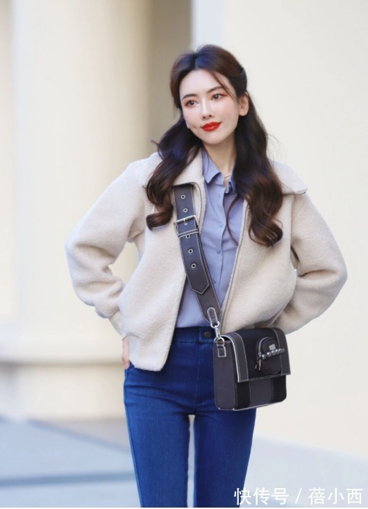 时髦 人人都有的牛仔裤怎么穿才时髦?一看上衣、二看鞋子,照搬就OK