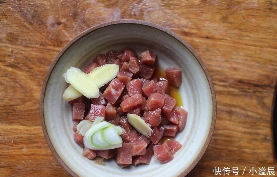 首次公开老妈秘制牛肉辣酱配方,吃了20多年,依旧没吃腻