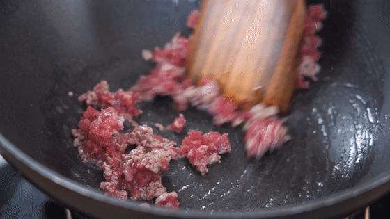 需加|麻婆豆腐一炖就碎?只需加一步,豆腐久炖不碎,细腻有弹性!