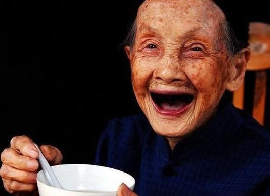 秘诀|101岁老人长寿“秘诀”,长期晚上“3不吃”,长寿可能离你不远