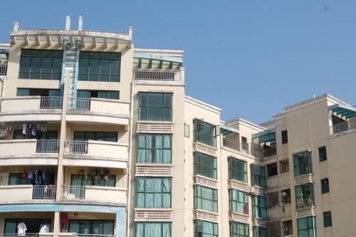 开发商|房子够30亿人住,老百姓却买不起老干部给出“解决方法”