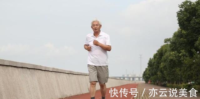 血糖偏高|多走路能降血糖医生讲出了实情,血糖偏高的人不妨了解一下