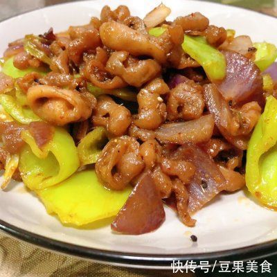 周末这样吃，干煸肥肠开启元气满满的一天