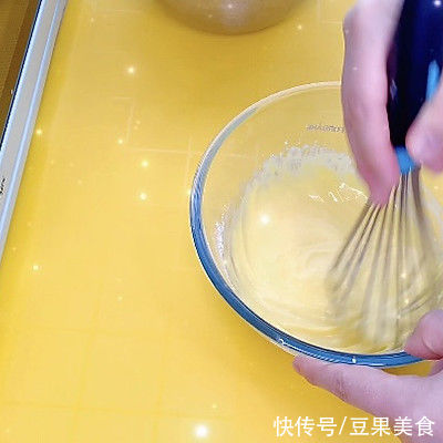 不开裂，不回缩，不塌陷的纸杯蛋糕来啦