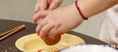 庄老板|调份顺滑开胃的酱料,拌碗满分冷面!