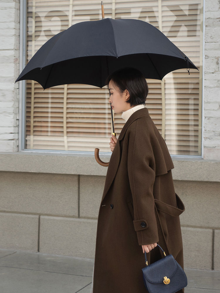 半身裙|不管二十岁还是四十岁，穿大衣谨记基础款最美，时髦保暖又显瘦