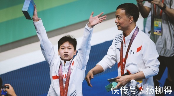 期待！全红婵要上电视，逛游乐园被全程跟拍，国庆假期连播2天