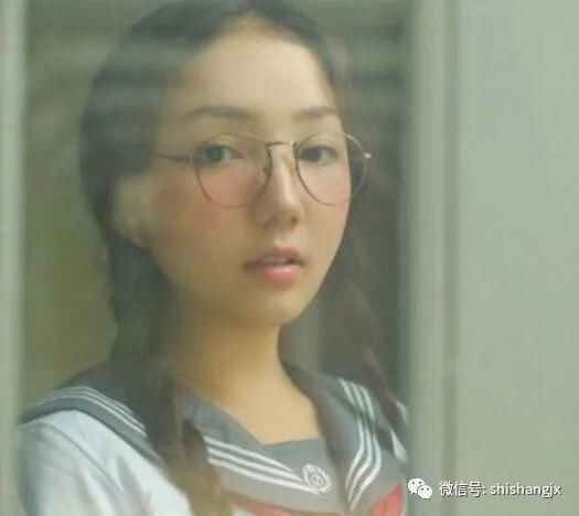 学院风的女生发型扎发,好看自然又简单,特别唯美