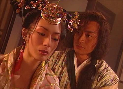 青河绝恋$东方不败练成了葵花宝典第九重 却败在令狐冲手中?