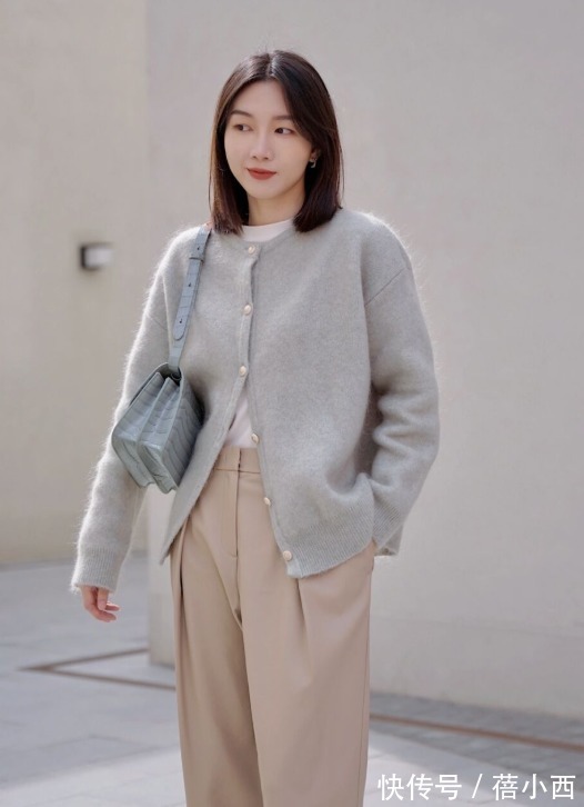 条纹衫 春天不一定穿衬衫才好看,穿针织衫搭配半身裙,裤子照样时髦高级