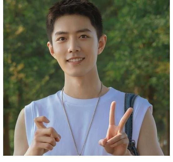 話劇|演員肖戰(zhàn)成功“破圈”!央視發(fā)文認(rèn)可肖戰(zhàn),粉絲非常感動(dòng)