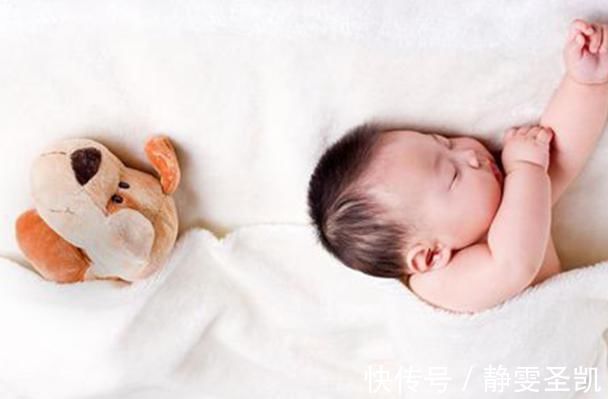 被子|有种“苦衷”叫宝宝冬天踢被子,其实不是热,娃的苦恼妈妈不知