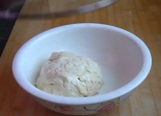 教你自制非常简单的香酥面饼,柔软又劲道,营养又美味!