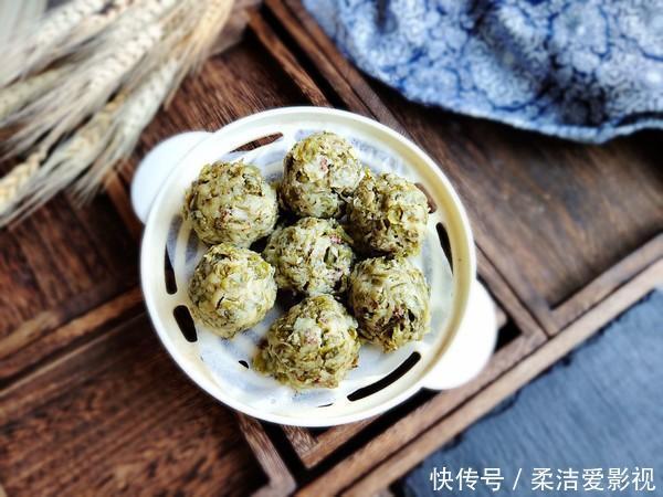 摇身一变|想吃野菜不会做快来学学,摇身一变成主食,家里人吃着可香了!