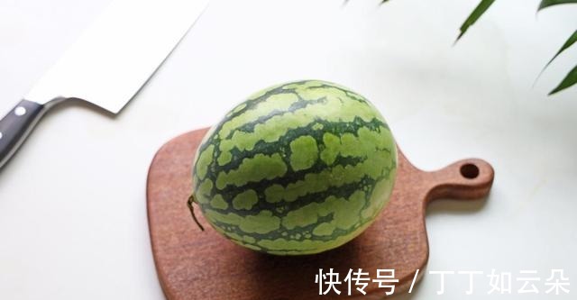 特色|老北京夏季特色小吃,三伏天吃上一碗西瓜酪,消暑又解渴!