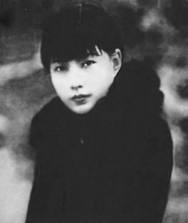  祭拜|“冬皇”孟小冬：为爱弃事业，祭拜婆婆遭阻拦，离婚后6年再嫁真归宿