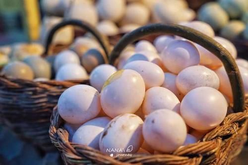  南疆的这个夜市，汇聚各种当地美食，非常有生活的气味