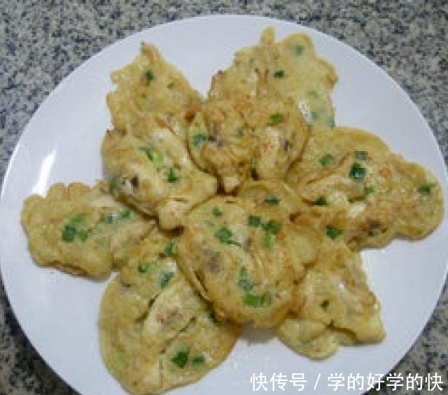 锅煎蛏子，鲜嫩可口，一盘子都不够吃