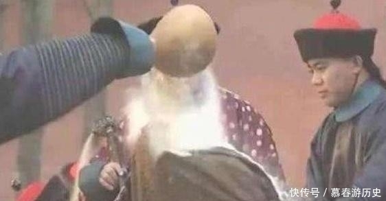 太监|康熙王朝里为什么活埋苏麻喇姑前，太监们要往她头上倒石灰？