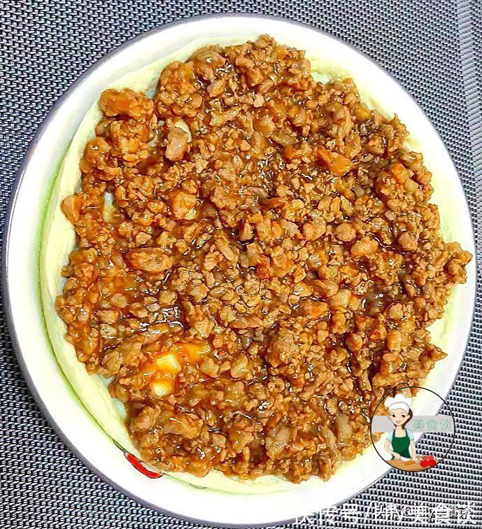 天冷了，这蒸菜多做给孩子吃，蒸一蒸10分钟出锅，鲜香嫩滑好消化