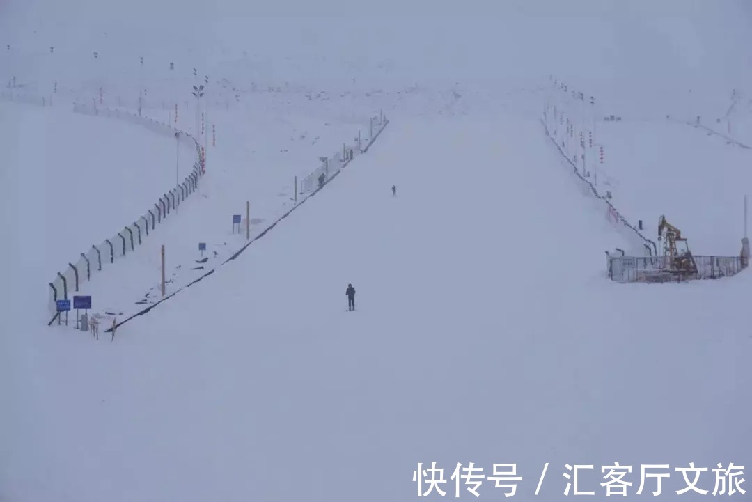 徒步|这个冬天想和你去喀纳斯：跳雪、滑雪、雪地疾驰、徒步雪域……