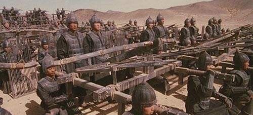 冷兵器|弩是冷兵器时代的王者，为何传入欧洲后，外国人却说它是魔鬼？