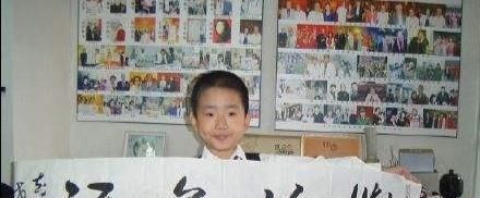 神童|何世龙,从书法神童,到直播买字,为什么那么多“伤仲永”