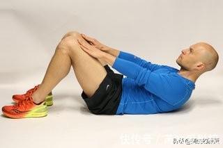 姿势|如果你经常做反向平板，腰围就会直线下降，很快你就可以秀腹肌