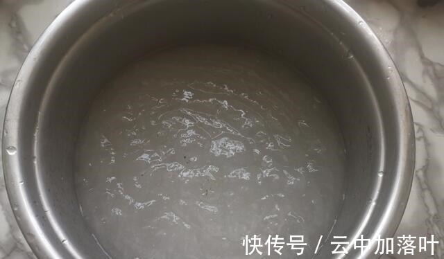 豌豆凉粉|天热，宁可不吃肉也要吃，滑爽好吃，清肠排毒健脾胃，老少皆宜！