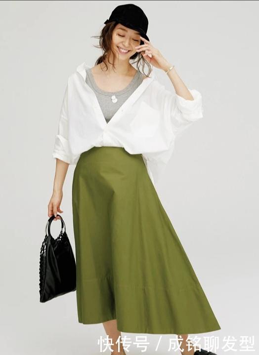 衣服在配不在贵,简单的白色衬衫的“一衣多穿法”,大气又高级