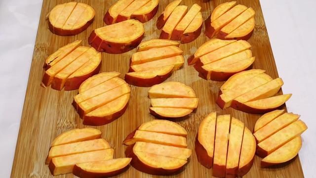 红薯发糕|自从红薯学会这样做,我家三天两头做着吃,营养好吃,孩子超喜欢