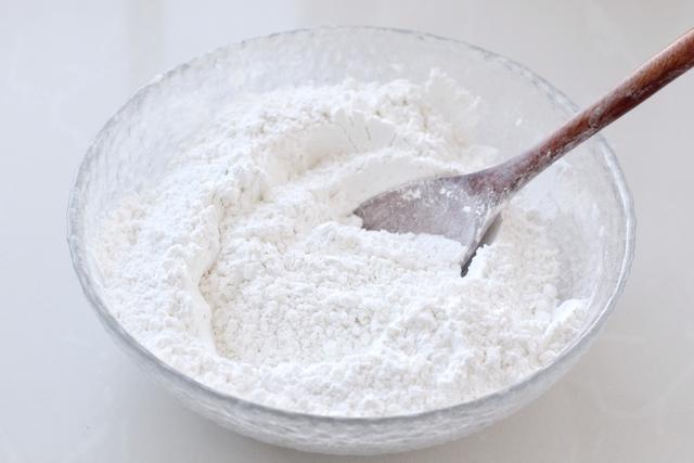 无需揉面的米发糕，搅一搅、蒸一蒸，香甜Q弹有嚼劲，比馒头简单